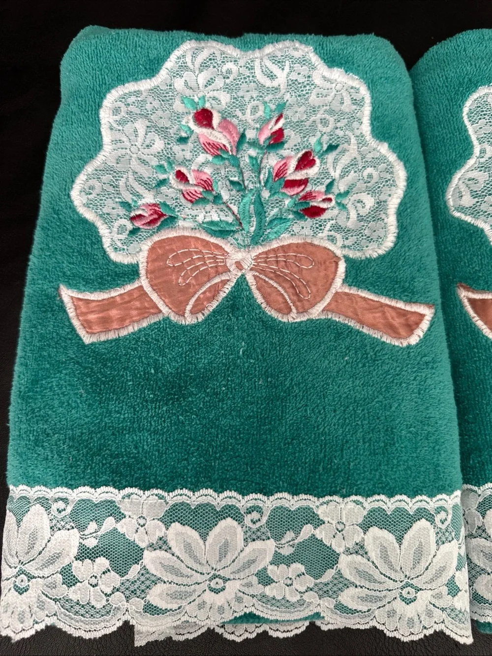 Vintage JCPenney Teal Green Lace Embroidered Floral Towel Set 2pc Made in USA